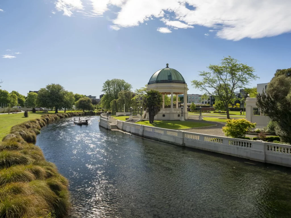 Christchurch City & Scenic Highlights Experience