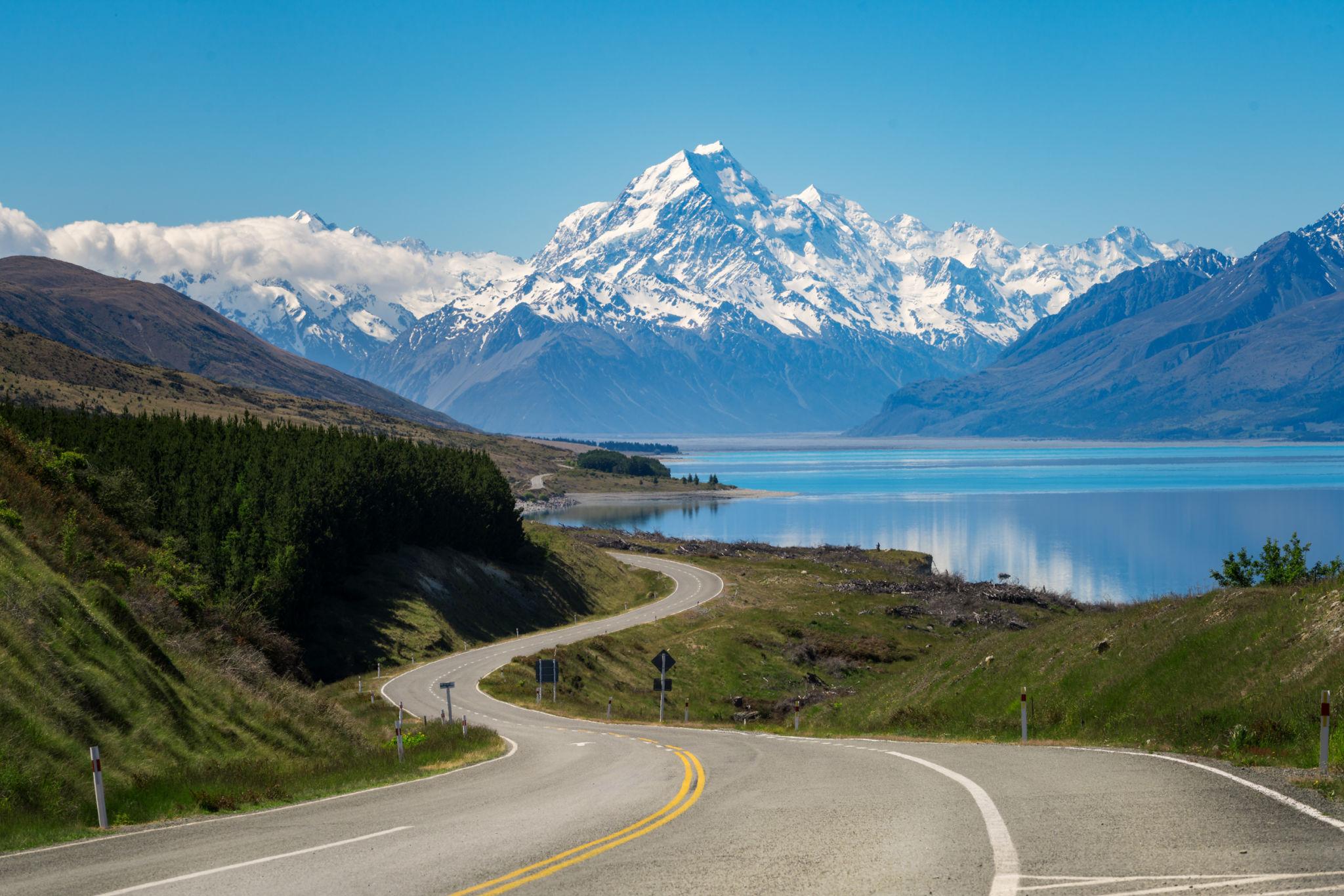 Mount Cook, Lake Tekapo & Tasman Glacier Experience